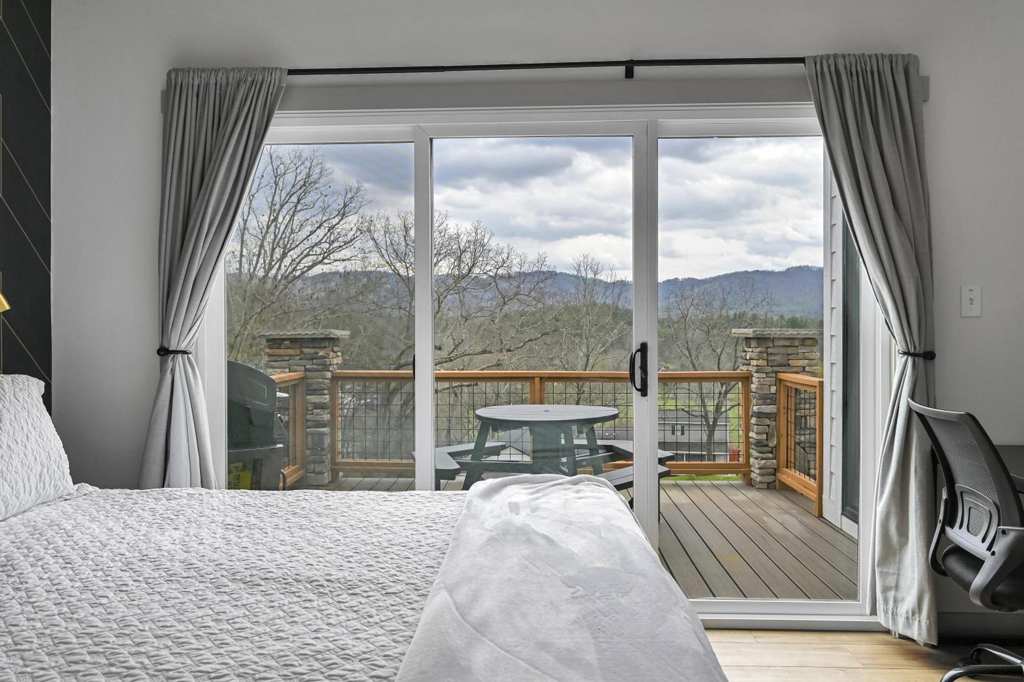 Mon Tresor, Modern Mountain Views With Deck Weaverville Exterior foto